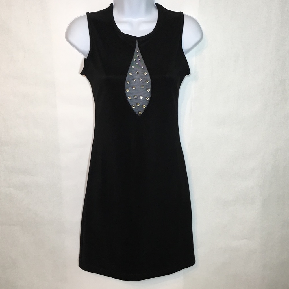 Carabella Collection Keyhole Dress